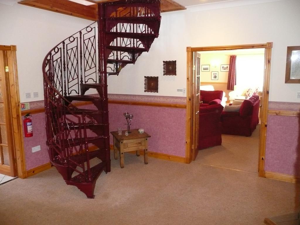 Heulwen Guest House Dolgellau Dış mekan fotoğraf
