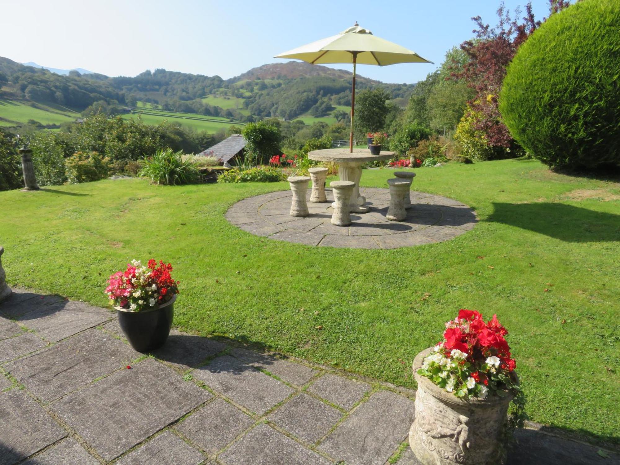 Heulwen Guest House Dolgellau Dış mekan fotoğraf