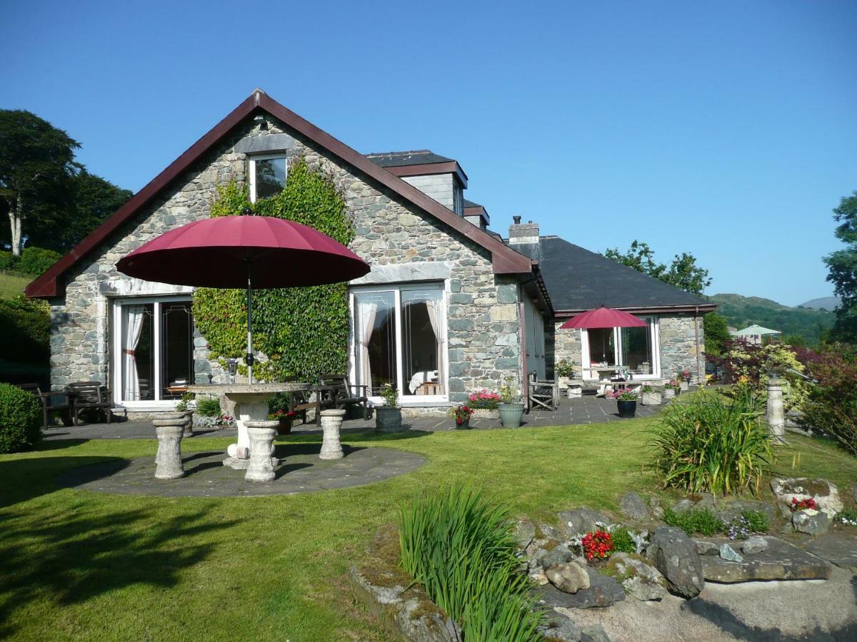 Heulwen Guest House Dolgellau Dış mekan fotoğraf